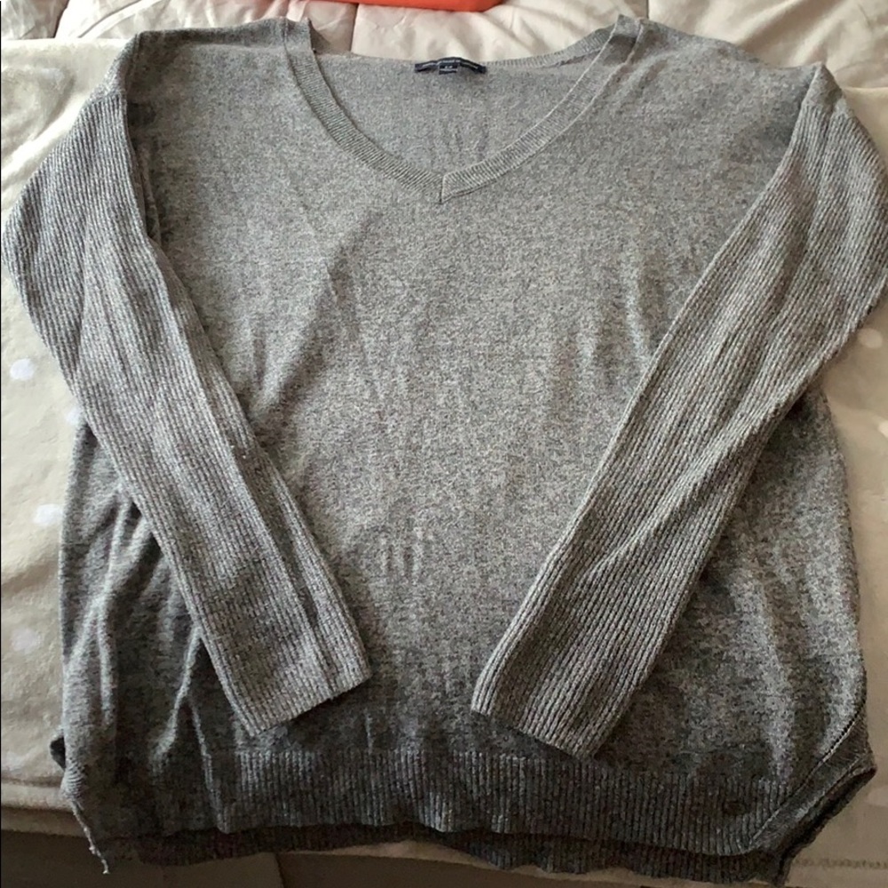V-neck long sleeve sweater